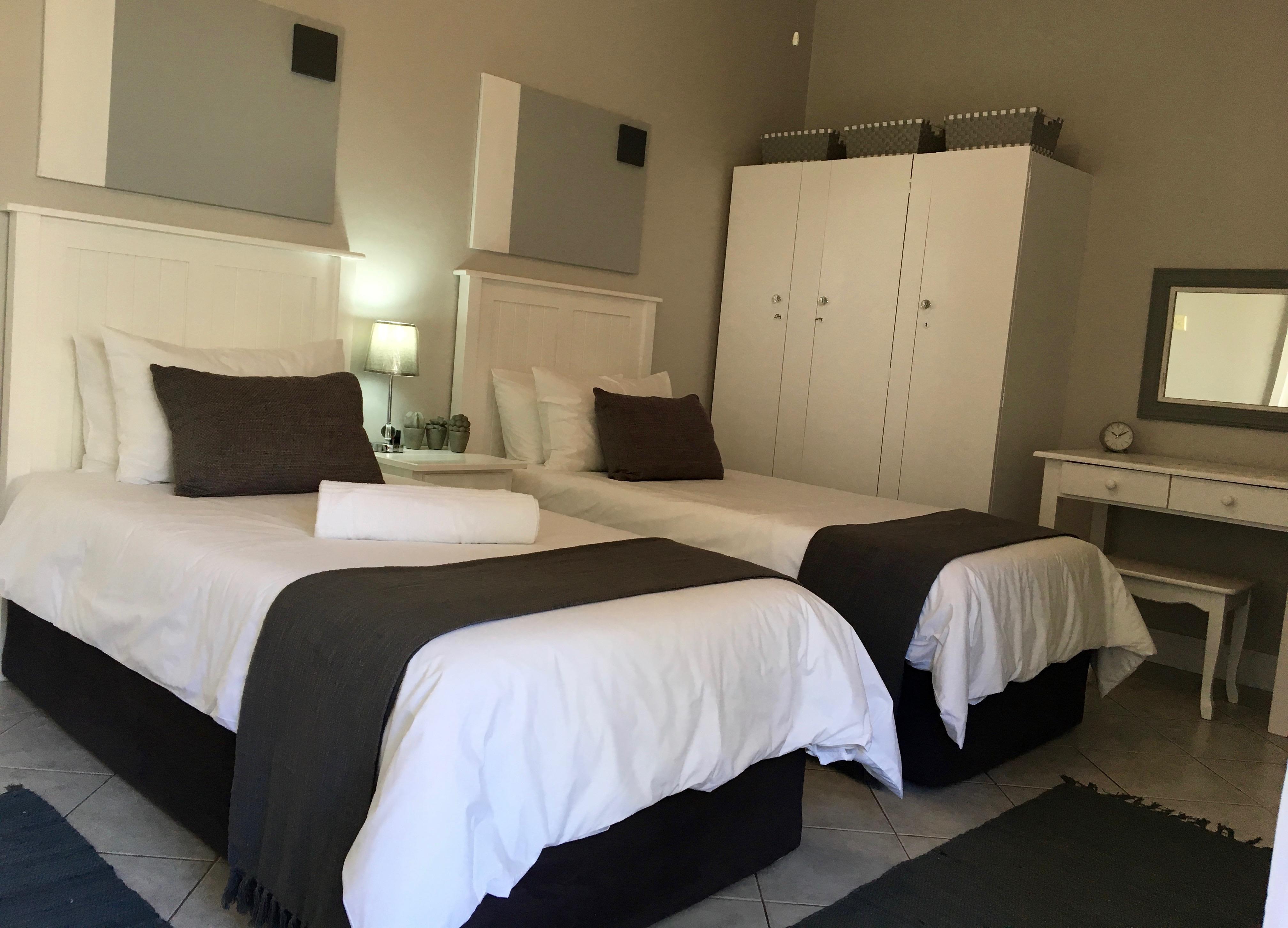 La Mer Guesthouse Port Elizabeth Exterior photo