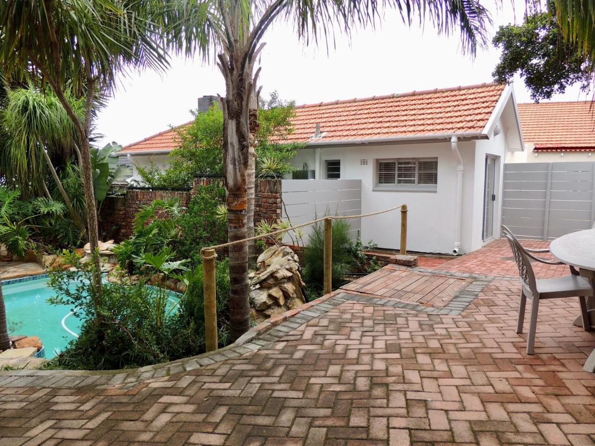 La Mer Guesthouse Port Elizabeth Exterior photo